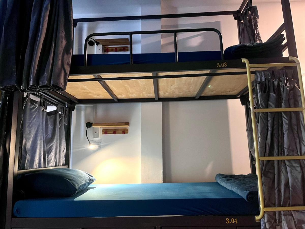 Joy Hostel Хошимин Экстерьер фото