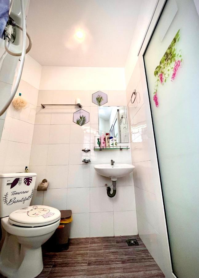 Joy Hostel Хошимин Экстерьер фото
