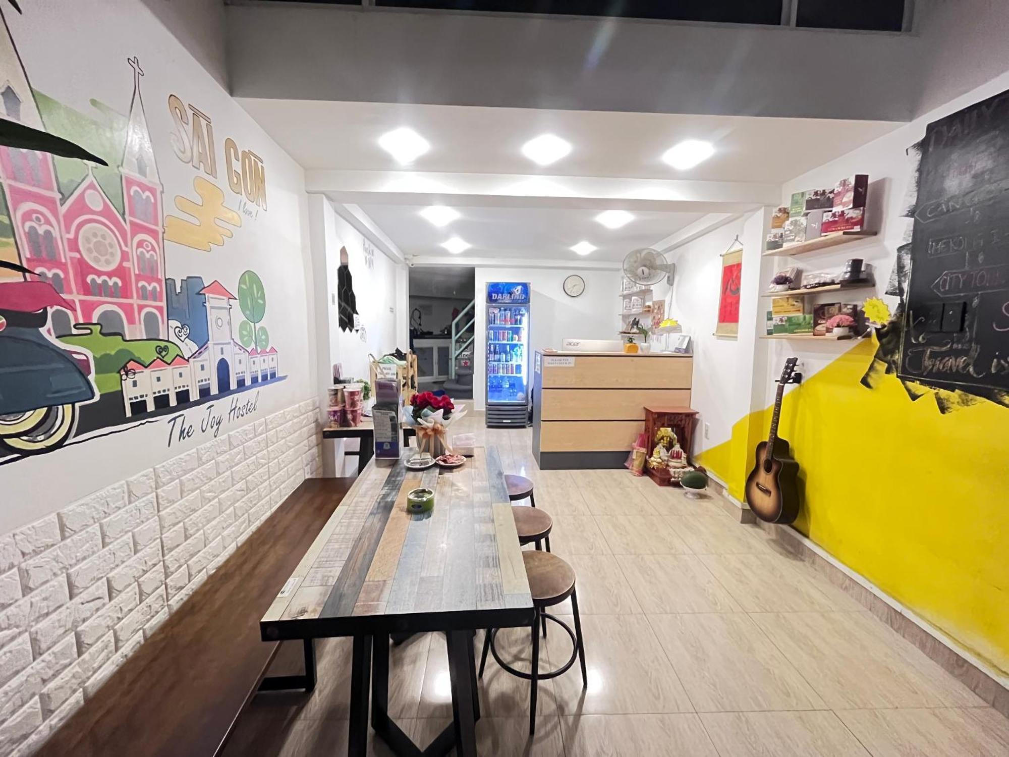 Joy Hostel Хошимин Экстерьер фото